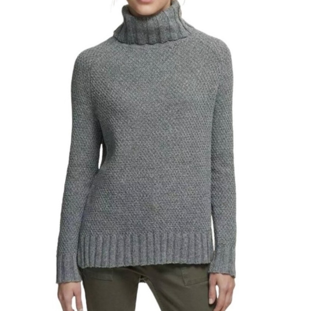 Patagonia Off Country Turtleneck Chunky Sweater
Raglan Sleeves Gray